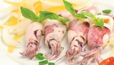 Mực ống hấp cùng hành gừng