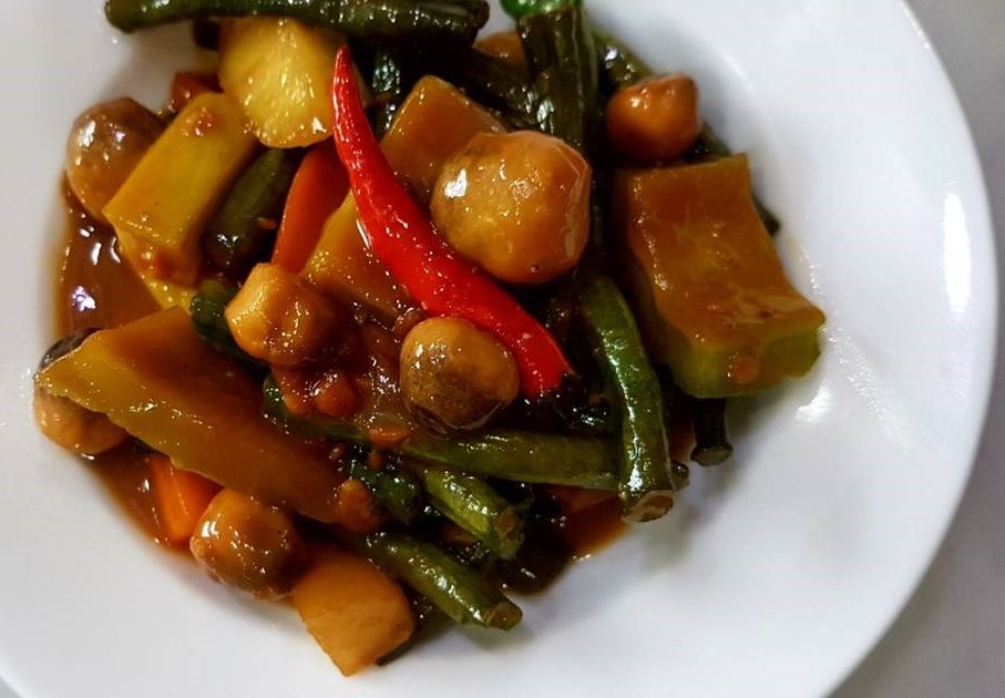 Rau củ kho cho ngày ăn chay