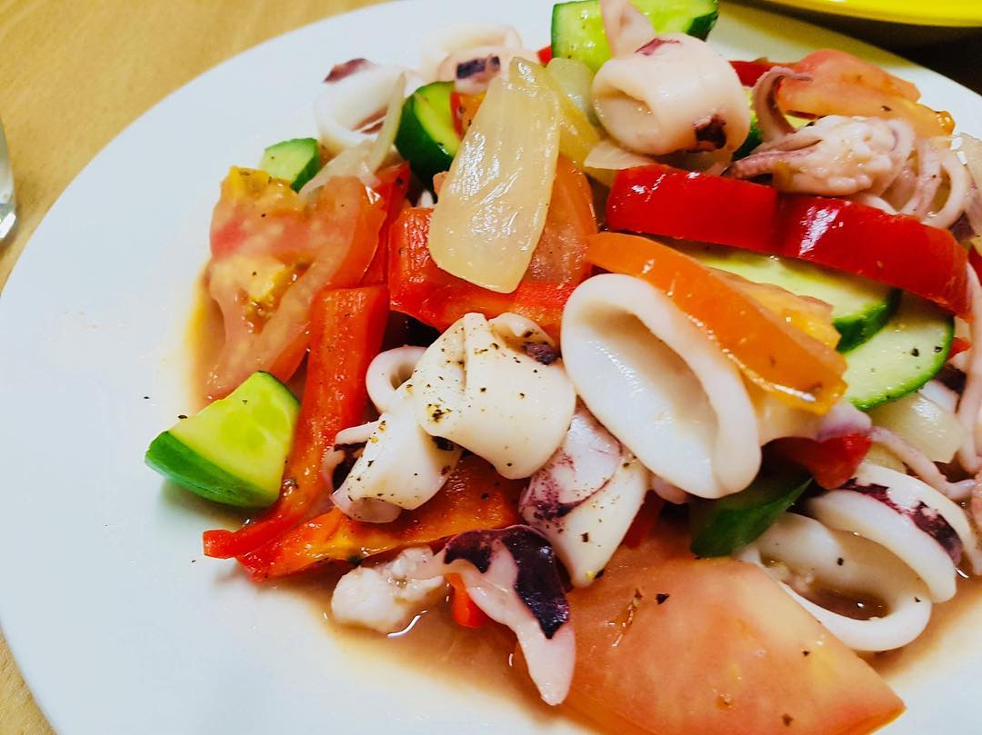 Mực ống xào rau củ chua ngọt