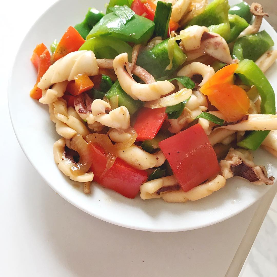 Mực xào chua cay
