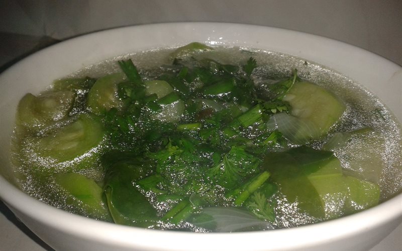 Canh mướp nấu với mồng tơi