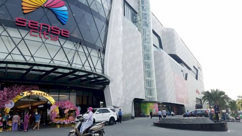 Discover Gigamall Shopping Center of Vietnamese people