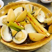 Nghêu hấp sả Thái Lan