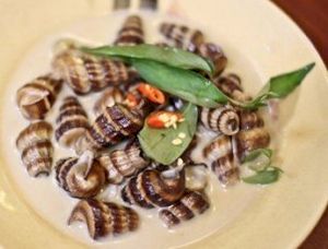 Ốc len xào dừa
