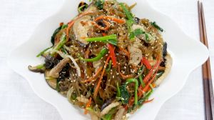 Miến trộn Hàn Quốc - Nổi tiếng phim Hàn