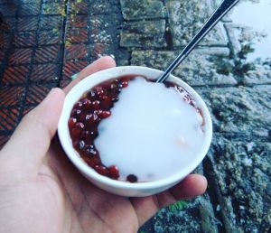 Chè đậu đỏ đậu phộng