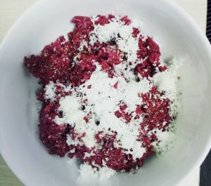 Xôi lá cẩm đơn giản