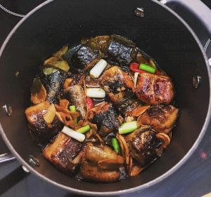 Cá trê kho gừng