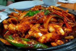 Mực xào tương cay