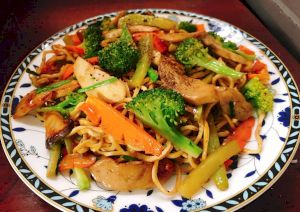Mì xào chay ngon bổ dưỡng